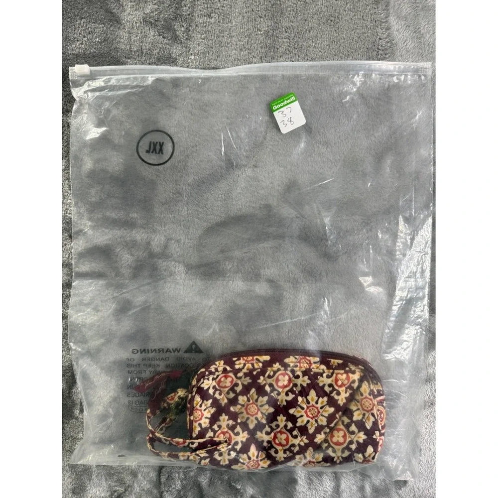 Vera Bradley All in One Wristlet Women's Small Burgundy Removable Wrist Strap
